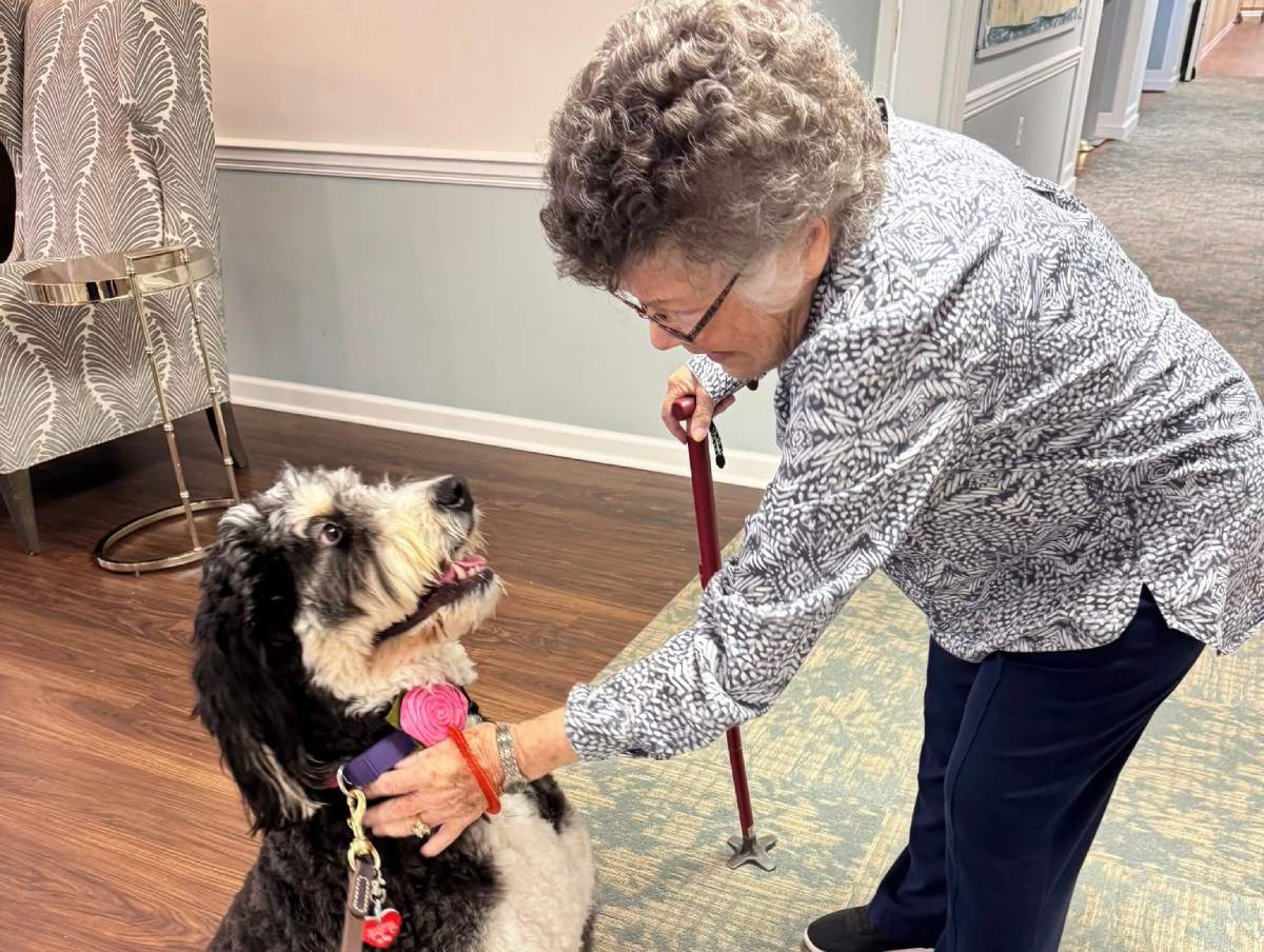 Cumberland Village | Resident Dog Therapy